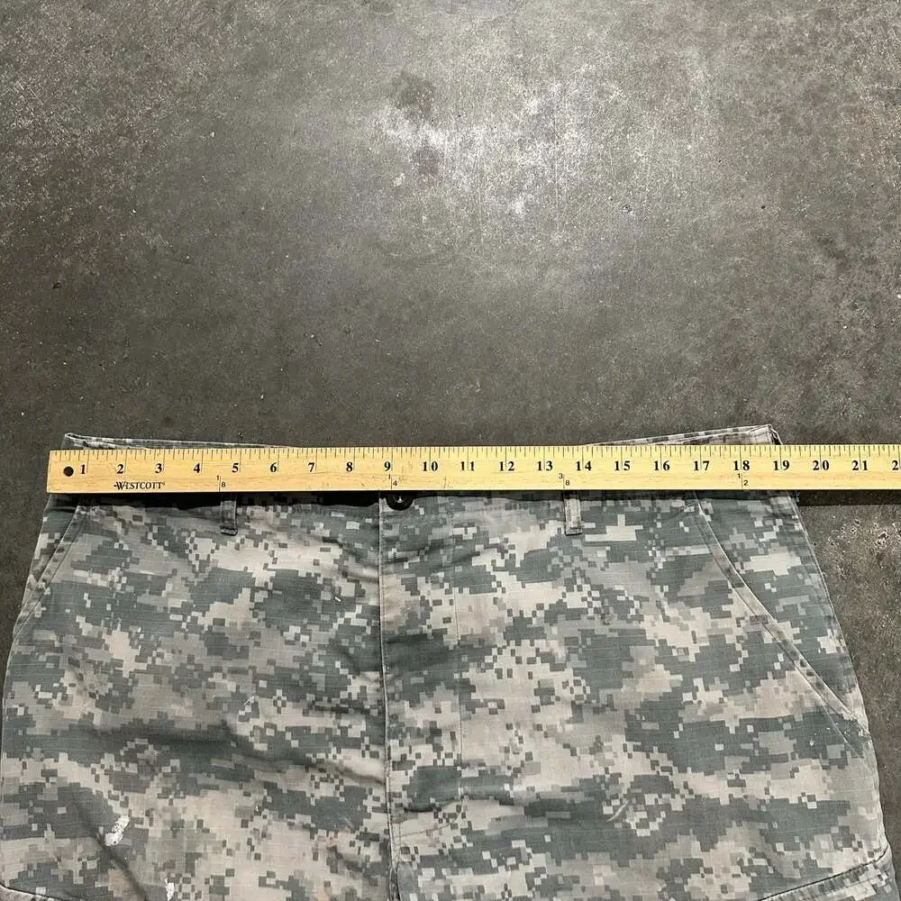 2000s U.S. Army ACU Camo Baggy Cargo Pants Military Trousers
